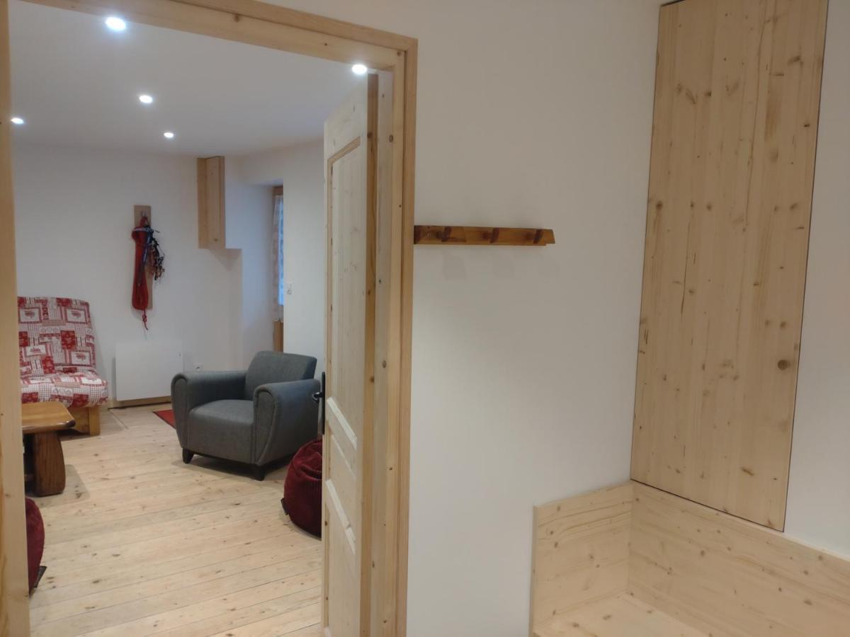 La Maizon Du Bois - Le Haut Appartement De 130 M2 - Le Bas Appartement De 70 M2 La Plagne Luaran gambar